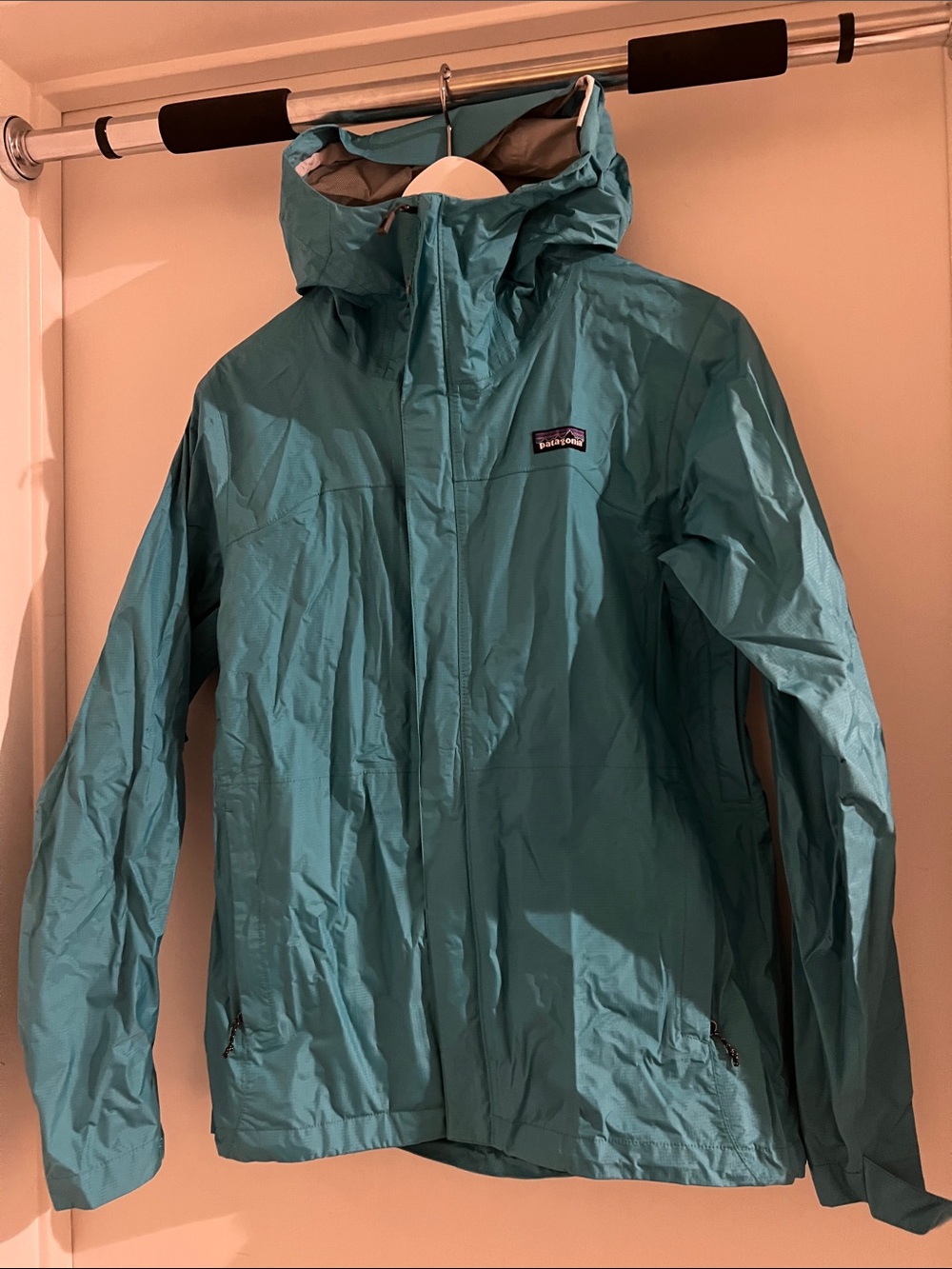 Patagonia Teal Hooded Lightweight Rain Jacket